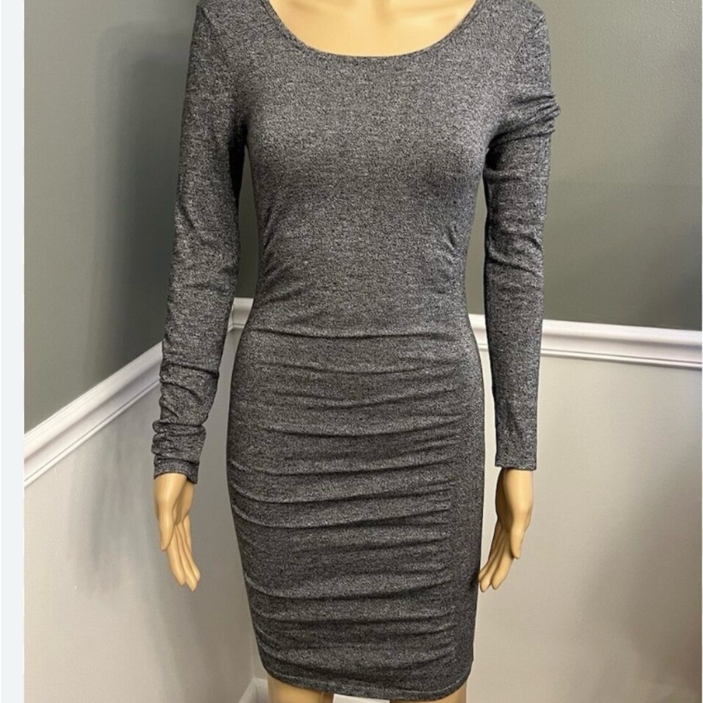 Very comfortable, covers belly, soft material